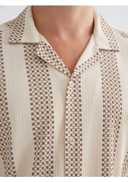 Yeni Sezon Regular Fit Resort Yaka Kısa Kollu Çizgili Erkek Gömlek modelleri