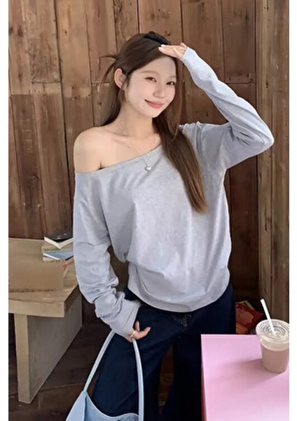 Gri Kadın Düşük Omuz Kayık Yaka Oversize Uzun Kollu T-Shirt modelleri