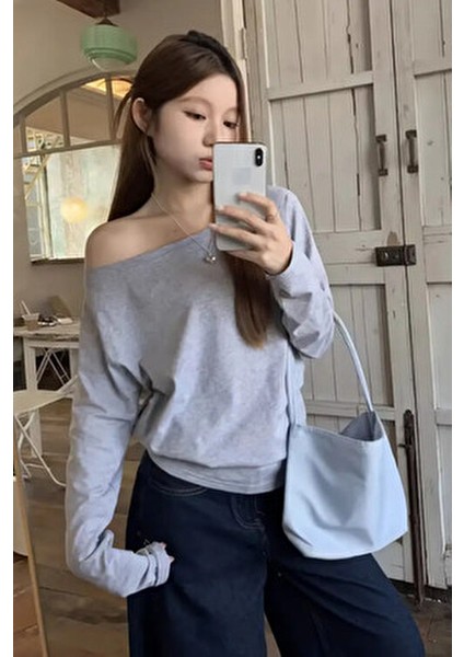 Gri Kadın Düşük Omuz Kayık Yaka Oversize Uzun Kollu T-Shirt fırsatları