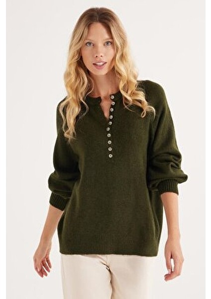 Kadın Oversize Geniş Kesim Düğmeli Yaka Yeşil Kazak indirimleri
