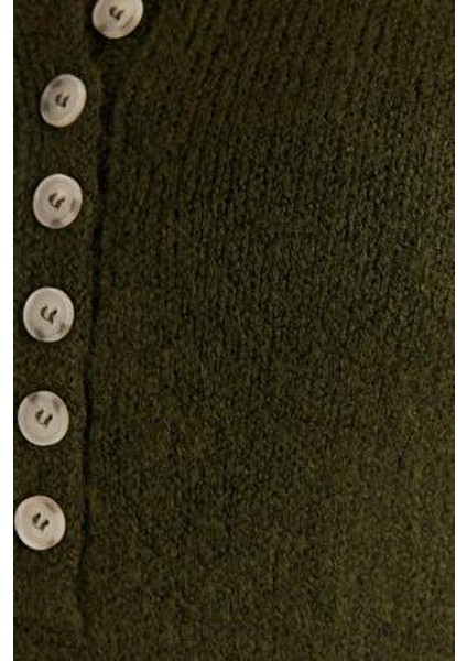 Kadın Oversize Geniş Kesim Düğmeli Yaka Yeşil Kazak