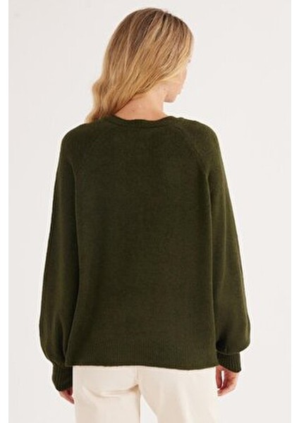 Kadın Oversize Geniş Kesim Düğmeli Yaka Yeşil Kazak