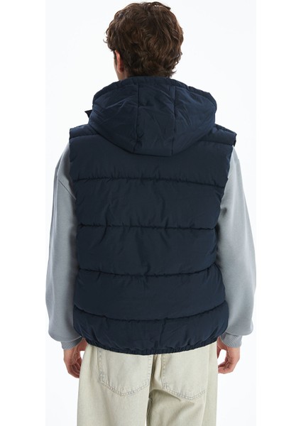 Yeni Sezon Standart Kalıp Kapüşonlu Erkek Şişme Yelek indirimleri