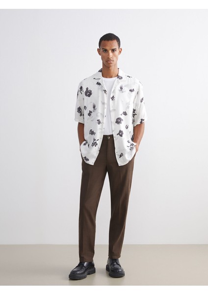 Yeni Sezon Regular Fit Resort Yaka Kısa Kollu Desenli Viskon Erkek Gömlek fiyatları