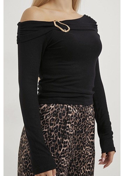 Kadın Gold Aksesuar Detaylı Tek Omuz Uzun Kollu Esnek Viskon Penye Bluz fiyatları