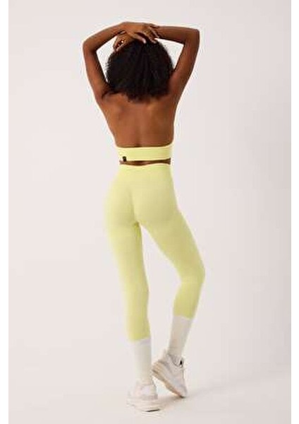 Amara Halter Yaka Kadın Spor Sütyeni Dikişsiz ve Nefes Alabilir Kumaş ile Şık Tasarım indirimleri