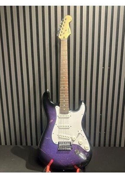 Strat Kasa Mor Elektro Gitar Yüksek Kalite Malzeme ile Uzun Ömürlü Kullanım