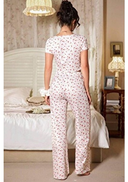 Kısa Kollu Pijama Takımı Ekru Renk Çiçekli Desenle Erkek Kullanıcılar İçin