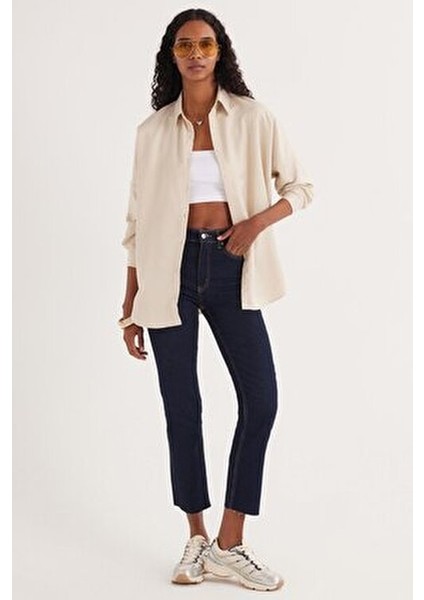 Kadın Oversize Rahat Kesim Spor Yaka Uzun Kollu Basic Düz Bej Gömlek indirimleri