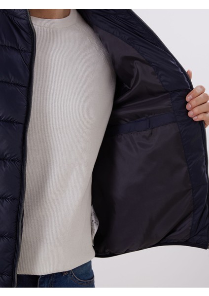 Yeni Sezon Standart Kalıp Dik Yaka Erkek Şişme Yelek modelleri