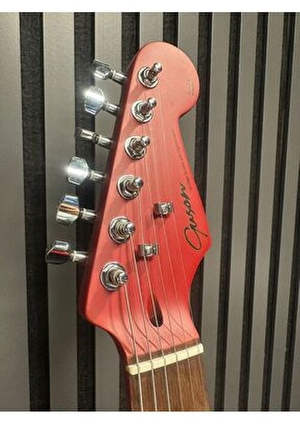 Strat Kasa Kırmızı Elektro Gitar 4/4 Tam Boy SSS Manyetik Dizilimi ile