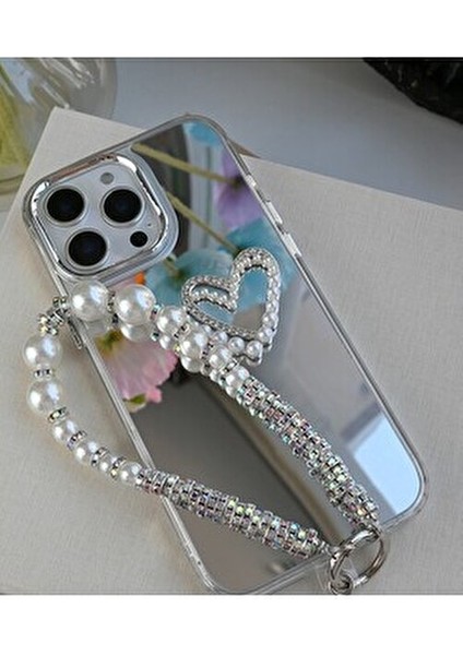 Iphone 14 Promax ve 15 Promax Uyumlu Aynalı Charmlı Kalp Tasarımlı Kenarları Silikon Kılıf