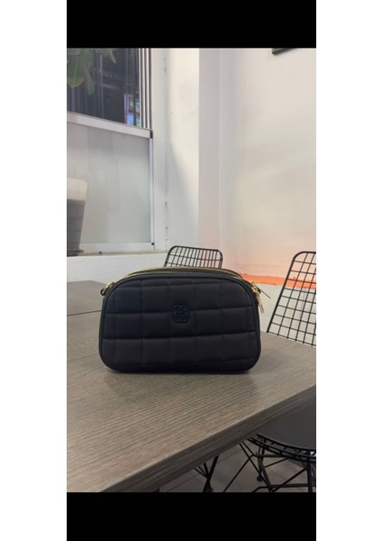 Siyah Kapitone Günlük Kadın Çantası