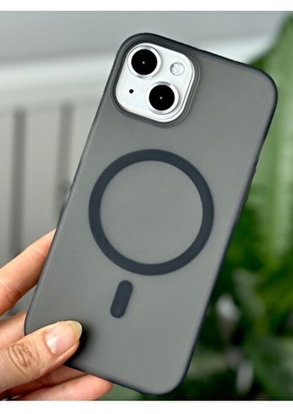 Iphone 15 - 14 ve 13 Uyumlu Kaliteli Gerçek Parmak Izi Bırakmaz Magsafe Özellikli Mat Şeffaf Kılıf indirimleri