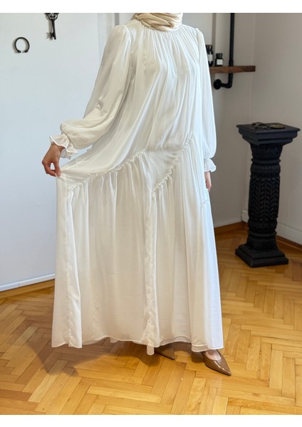 Beyaz Verev Büzgülü Şifon Elbise 1006