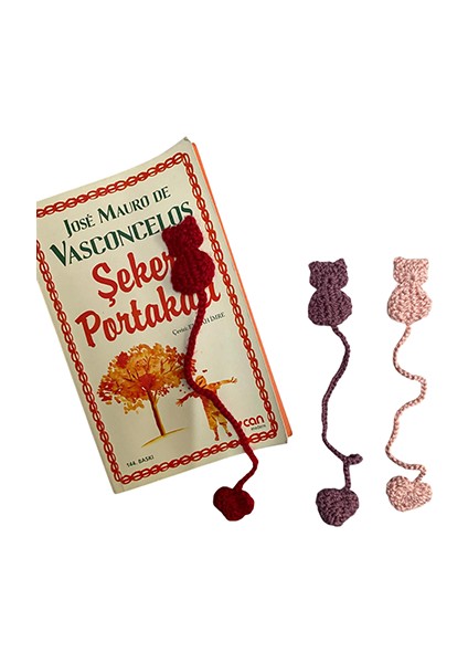 Amigurumi Örgü Kedili Kitap Ayracı ( Kırmızı - Mor - Pembe )