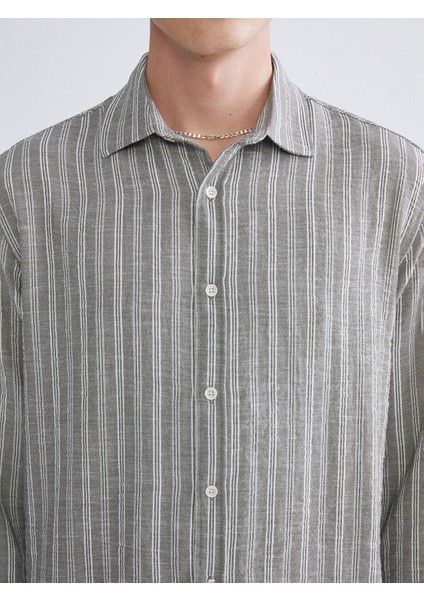 Yeni Sezon Regular Fit Çizgili Erkek Gömlek modelleri
