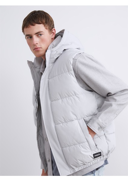 Yeni Sezon Standart Kalıp Kapüşonlu Erkek Şişme Yelek