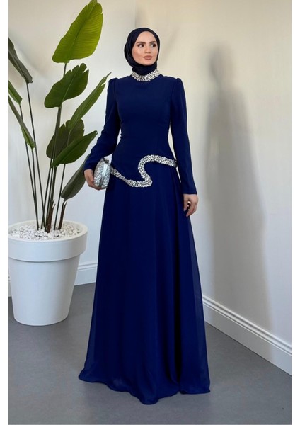 Ravell Boynu ve Bel Kısmı Taşlı Abiye Lacivert fiyatları