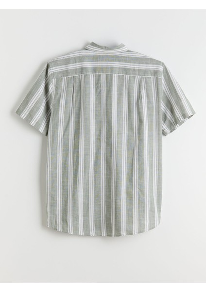Yeni Sezon Regular Fit Kısa Kollu Çizgili Erkek Gömlek fiyatları
