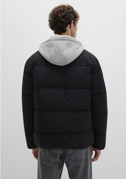 0110662-71379 Mavi Logo Baskılı Kapüşonlu Siyah Şişme Mont indirimleri