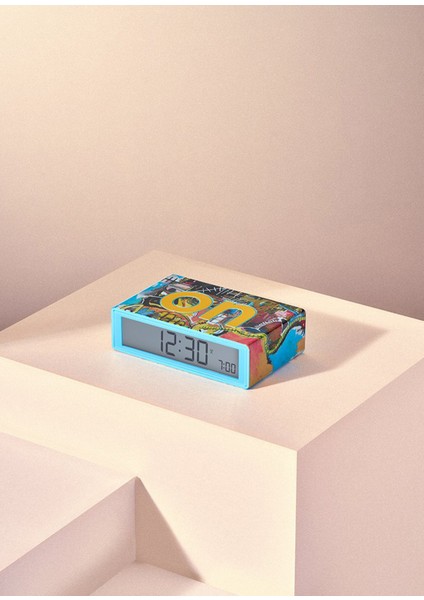 Flip x Jean-Michel Basquiat Skull Dijital Alarmlı Masa Saati fiyatları