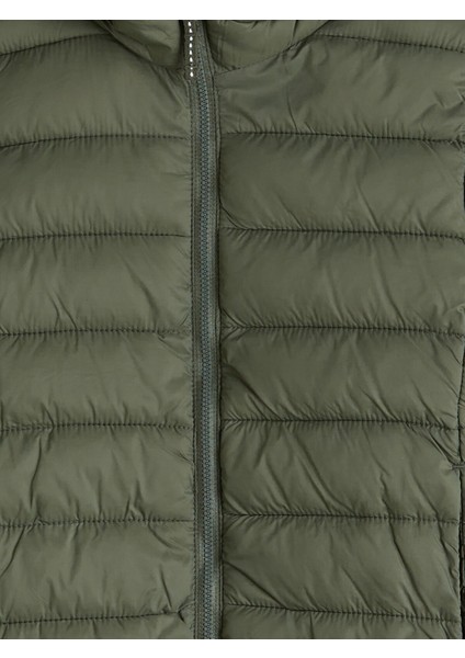 Yeni Sezon Kapüşonlu Erkek Çocuk Şişme Mont fiyatları