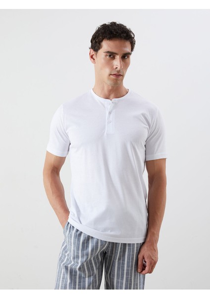 Yeni Sezon Standart Kalıp Erkek Şortlu Pijama Takımı fiyatları