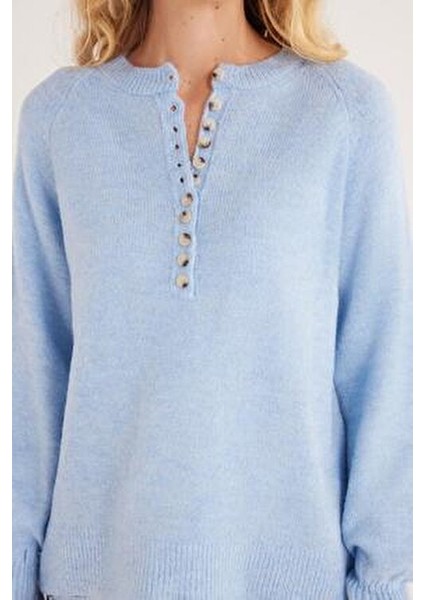 Kadın Oversize Geniş Kesim Düğmeli Yaka Mavi Kazak modelleri