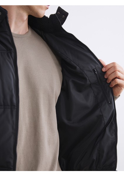 Yeni Sezon Standart Kalıp Kapüşonlu Erkek Şişme Yelek modelleri