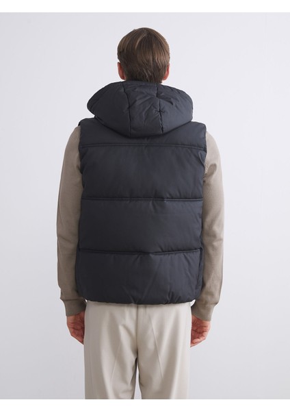 Yeni Sezon Standart Kalıp Kapüşonlu Erkek Şişme Yelek indirimleri