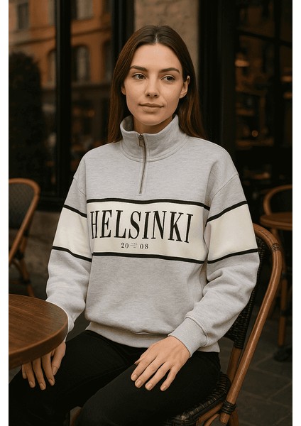 Önü Fermuarlı Helsinşı Baskılı Kısa Sweat fiyatları