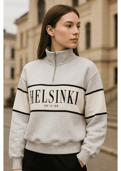 Önü Fermuarlı Helsinşı Baskılı Kısa Sweat fırsatları