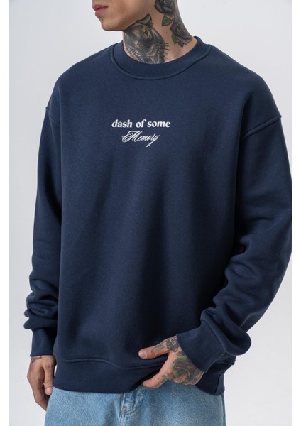 Erkek Memory Baskılı Bisiklet Yaka Oversize Sweatshirt Lacivert indirimleri
