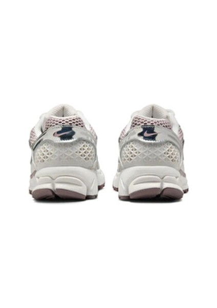 Zoom Vomero 5 'chrome Platinum Violet' fırsatları