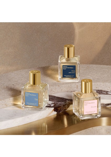 Oud Satin Mood Scented Body Oil 70 ml fırsatları
