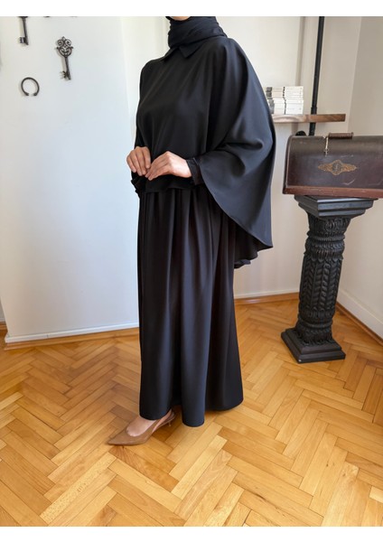 Siyah Pelerinli Elbise 5084 indirimleri