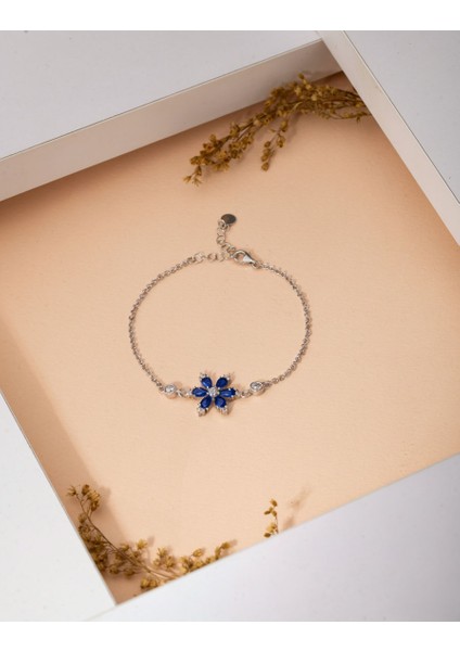 925 Ayar Safir Taşlı Rodyum Lotus Çiçeği Gümüş Bileklik