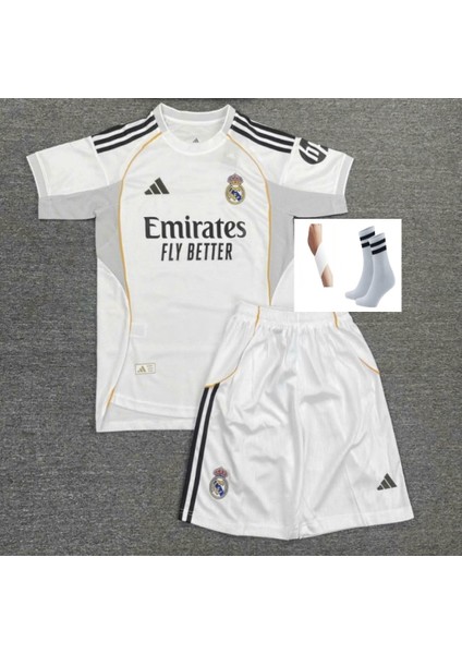 Real Madrid Mbappe 25/26 Sezon Beyaz Çocuk Forma Takımı 4 Parça Forma Şort Çorap Bileklik Hediye fırsatları