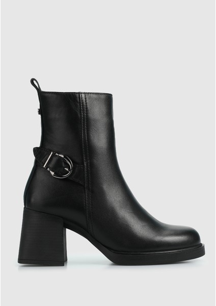 Siyah Deri Kadın Bot