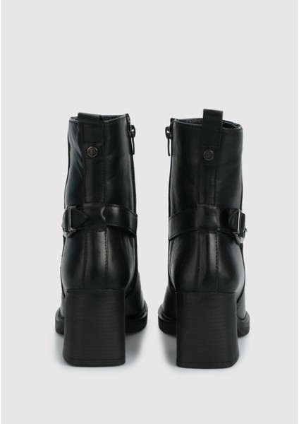 Siyah Deri Kadın Bot fırsatları