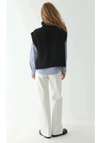 Kadın Rahat Kalıp Yüksek Yakalı Triko Süveter Black fırsatları