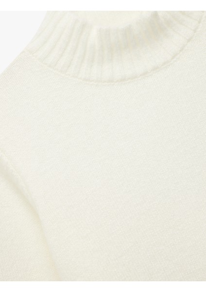 Yumuşak Dokulu Dik Yaka Uzun Kollu Triko Kazak modelleri