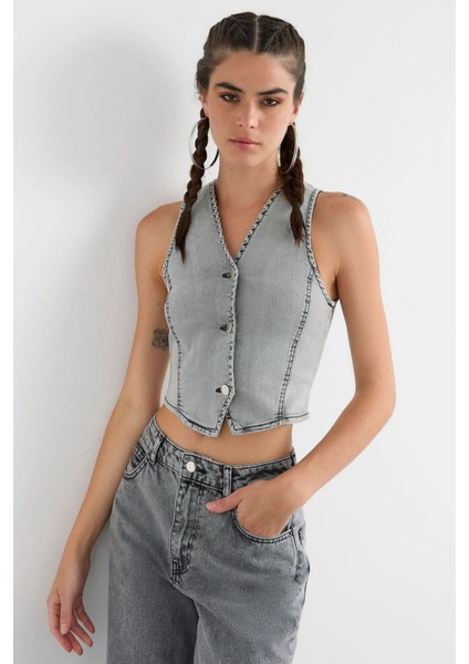 Kadın Kırpılmış Denim V-Yaka Yelek Açık Mavi Denim fırsatları