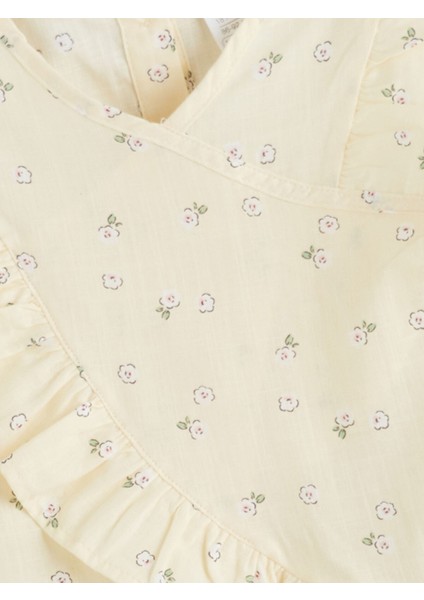 Yeni Sezon Bisiklet Yaka Çiçekli Kız Bebek Bluz ve Şort 2'li modelleri