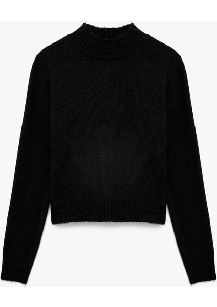 Yumuşak Dokulu Dik Yaka Uzun Kollu Triko Kazak