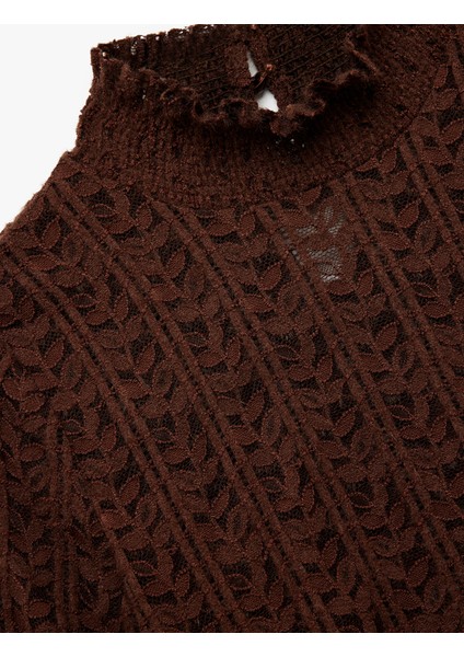 Uzun Balon Kollu Fırfırlı Dik Yaka Dantelli Bluz modelleri