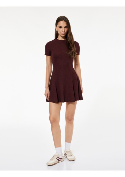 Viskon Karışımlı Kısa Kollu Bisiklet Yaka Mini Elbise fiyatları