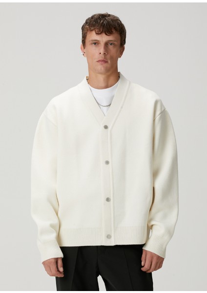 Ekru Interlok Triko Hırka