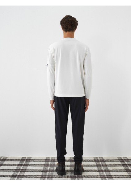 Erkek Ekru Esnek Dokulu Regular Fit Uzun Kollu Tişört indirimleri